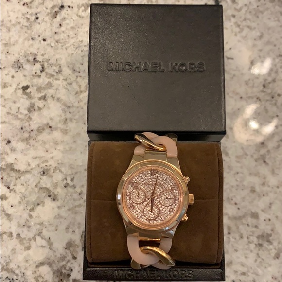 Michael Kors Watch - Picture 2 of 4